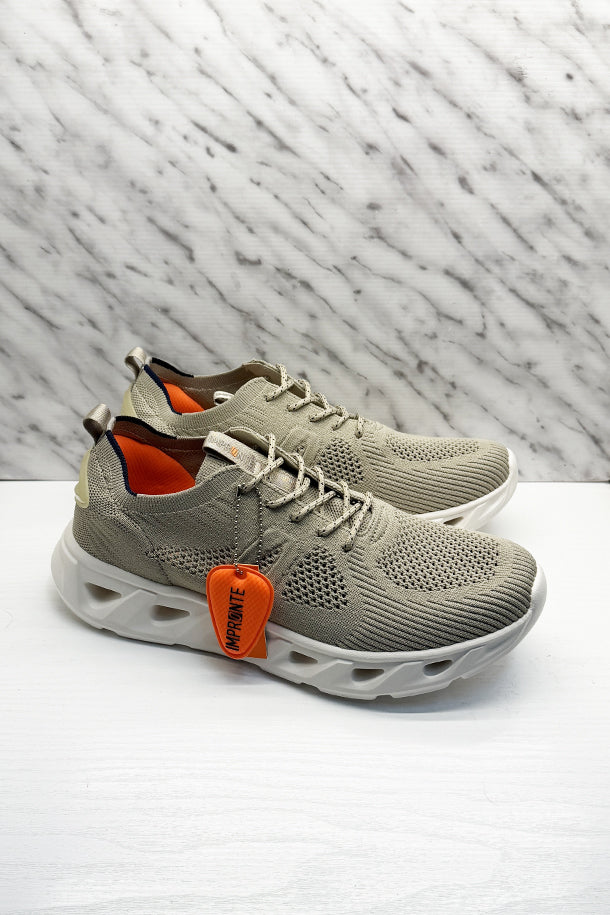 Sneakers-1