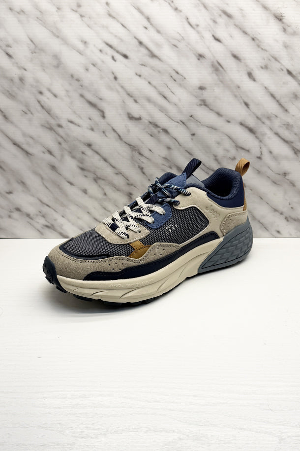 Sneakers-1