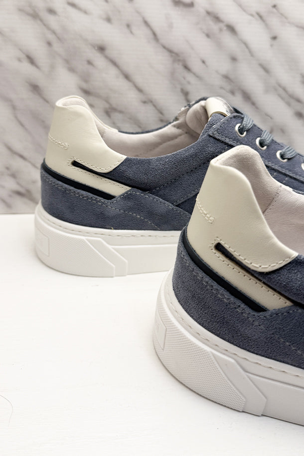 Sneakers-3