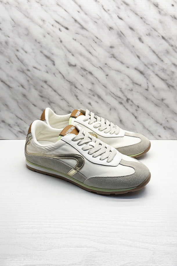 Sneakers-1