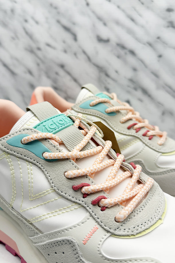 Sneakers-2