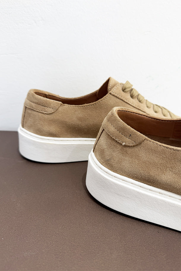 Sneakers-3